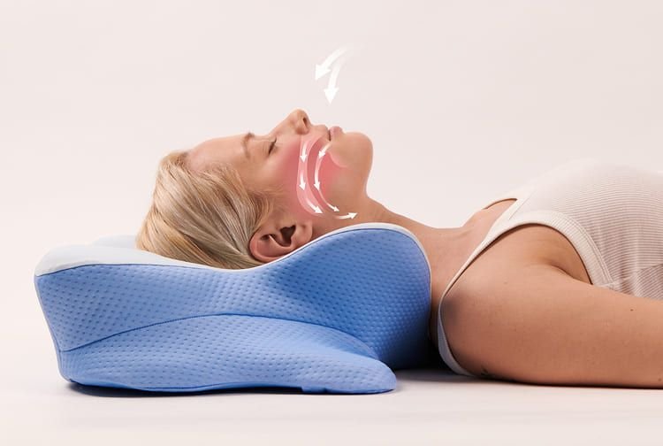 Manufacturer marketing graphic showing arrows pointing at the throat and airway area, implying a breathing benefit